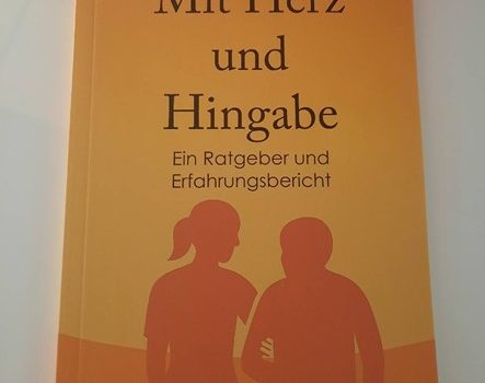 📖💅 Mit Herz & Hingabe – Mein Buch über Schönheit, Menschlichkeit und stille Gespräche im Seniorenheim Buch